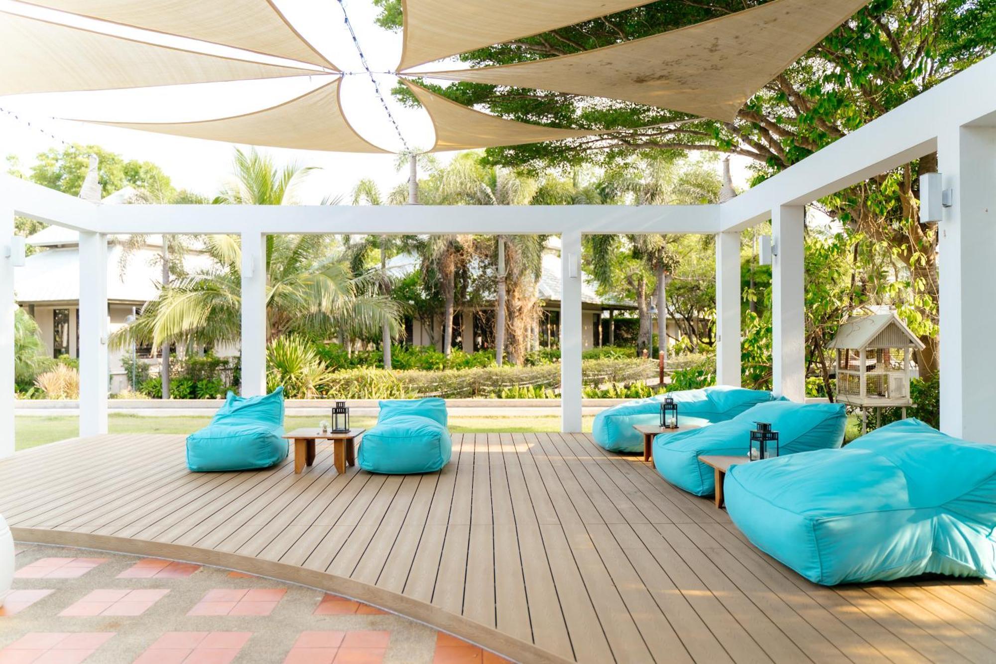 Sirarun Resort Ban Krut  Exterior photo