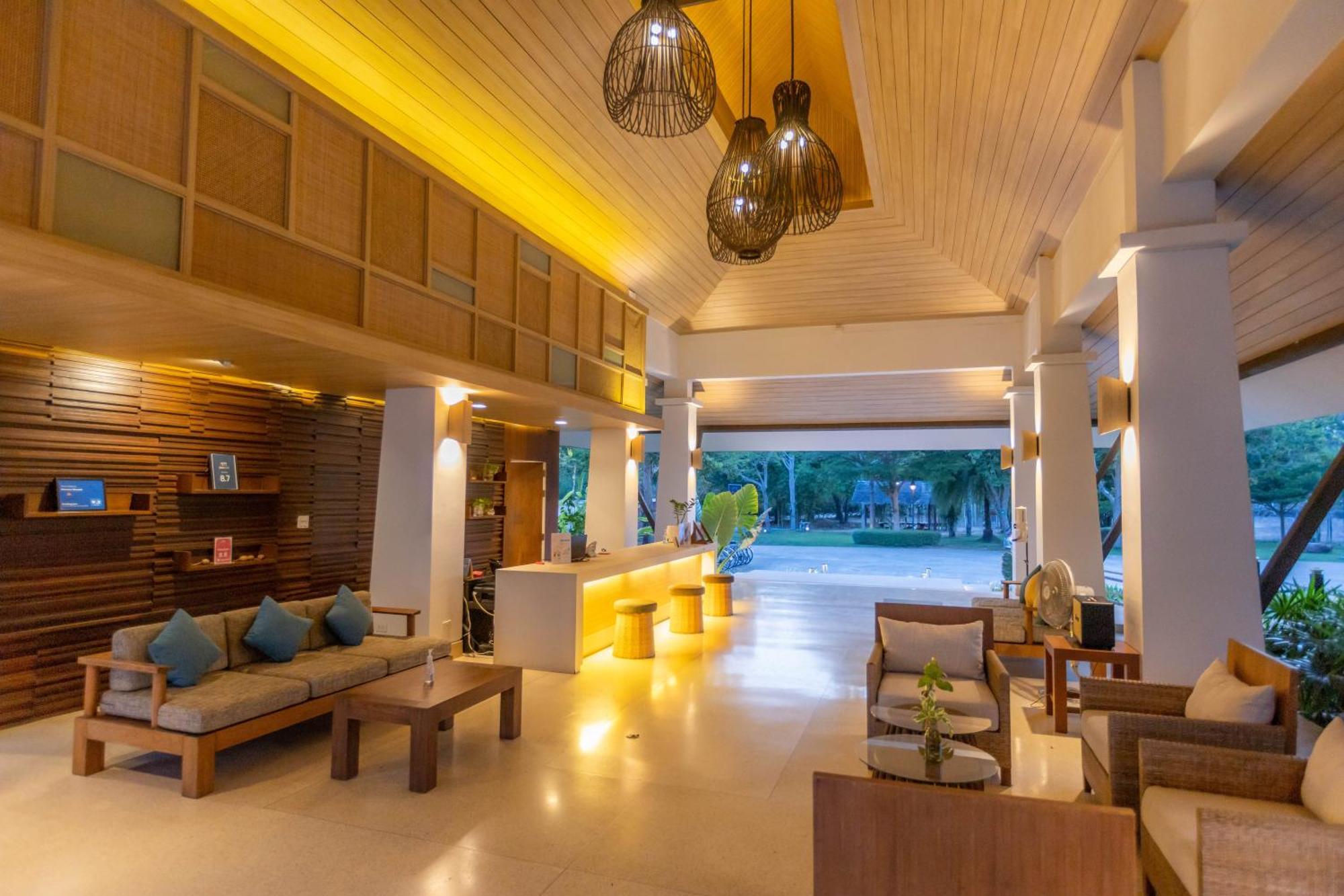 Sirarun Resort Ban Krut  Exterior photo