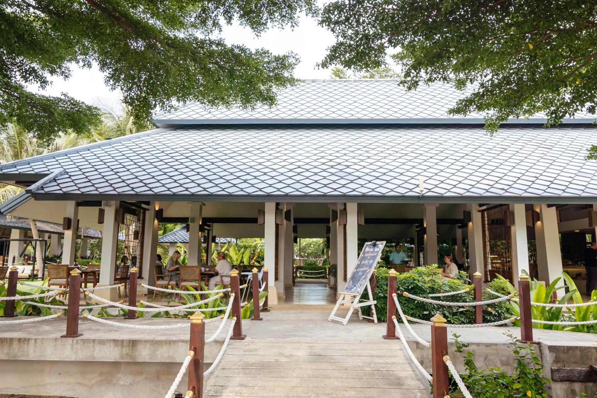 Sirarun Resort Ban Krut  Exterior photo