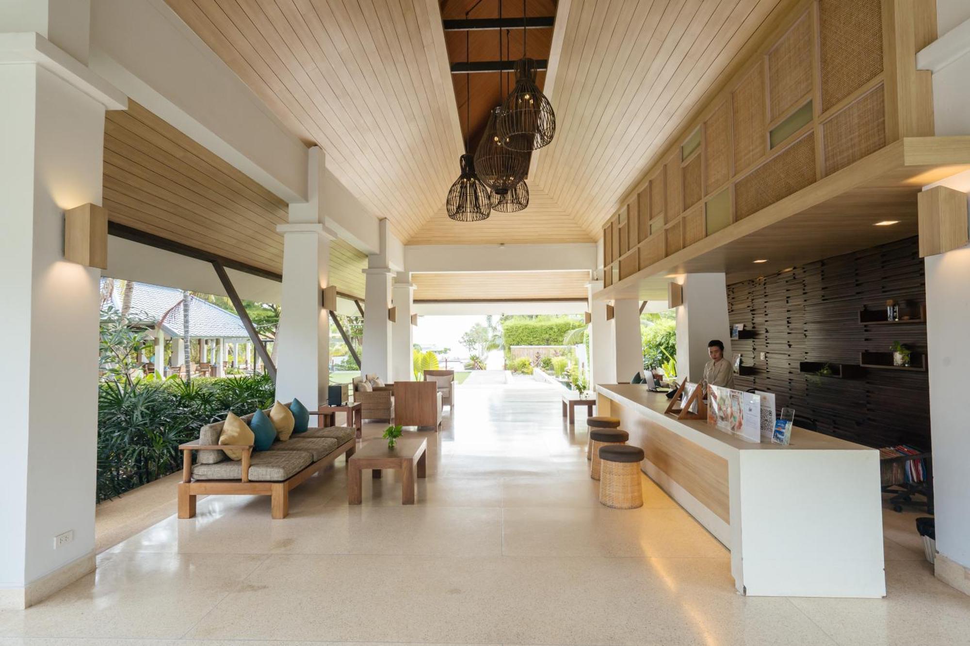 Sirarun Resort Ban Krut  Exterior photo