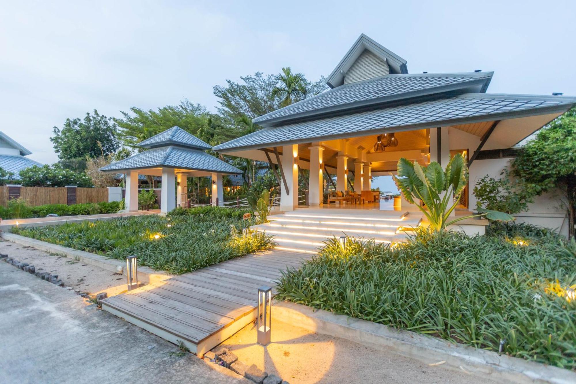 Sirarun Resort Ban Krut  Exterior photo